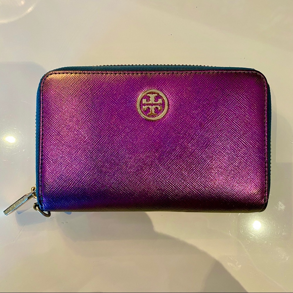 Tory Burch Robinson Hologram Wallet